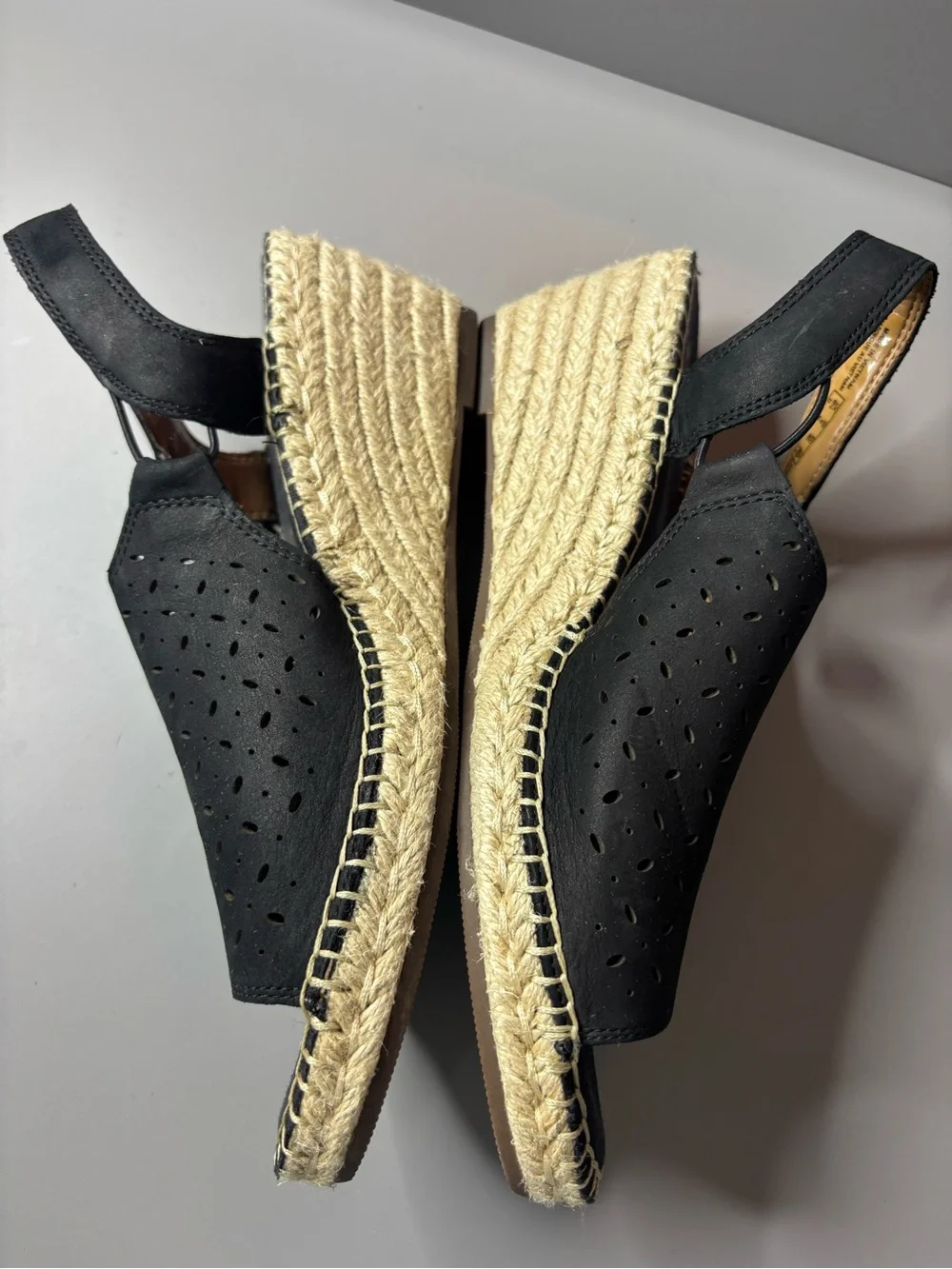 Clark’s Petrina Gail Leather Sandals Size 9 Neutral Beach Bohemian Spring